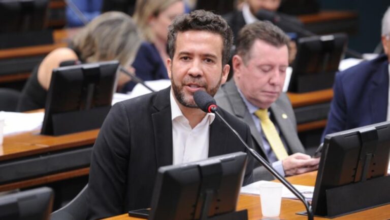 Conselho de Ética da Câmara instaura processo para apurar denúncia de ‘rachadinha’ de Janones