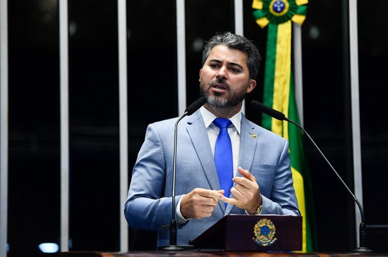 Senador apresenta projeto para tirar do Presidente a missão de indicar Ministro do STF