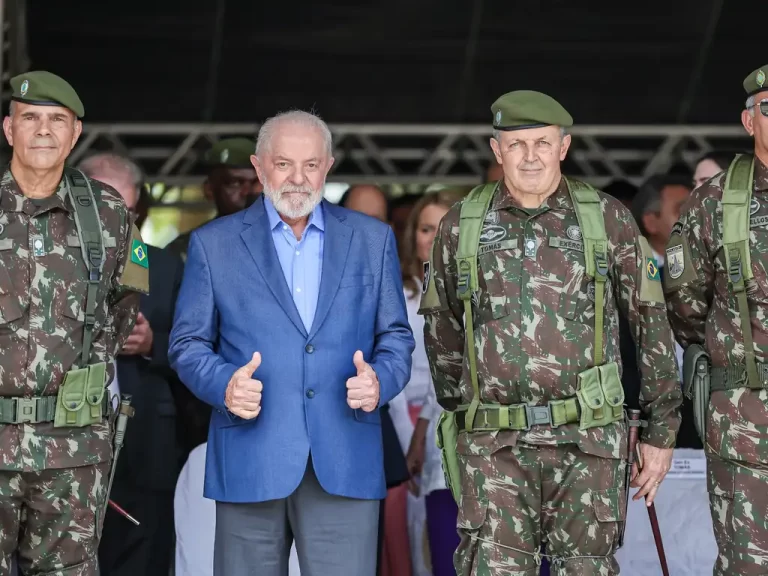 Em Recife, Lula participa de passagem de cargo do ‘Comando Militar do Nordeste’