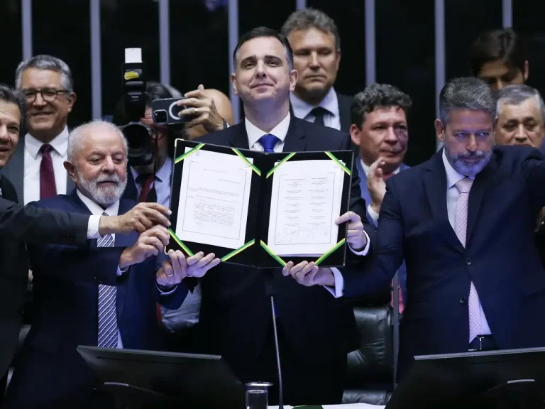 Reforma tributária dobra taxação do saneamento básico, e conta de água vai subir