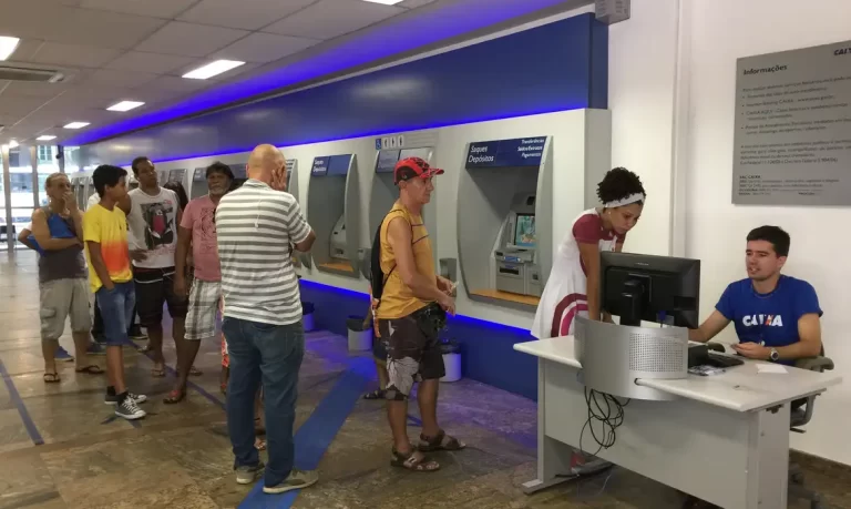 Lembra do ‘DOC’? Tipo de transferência bancária já tem data para acabar