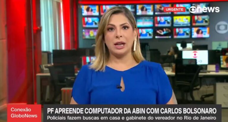 Jornalista da Globo News é obrigada a desmentir informação que deu ao vivo sobre PF e Carlos