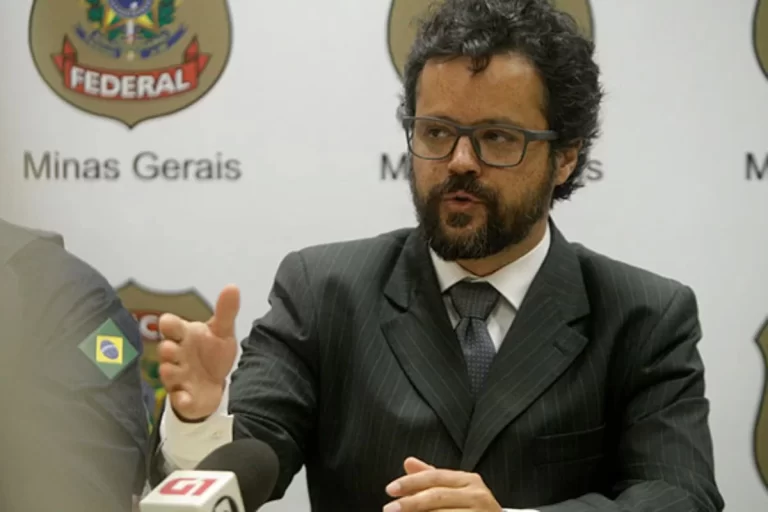 Ex-chefe da segurança de Lula assume nova diretoria da Polícia Federal