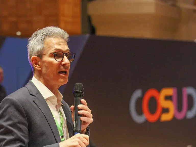Zema cobra Senado para afastar Moraes; Gilmar Mendes toma dores