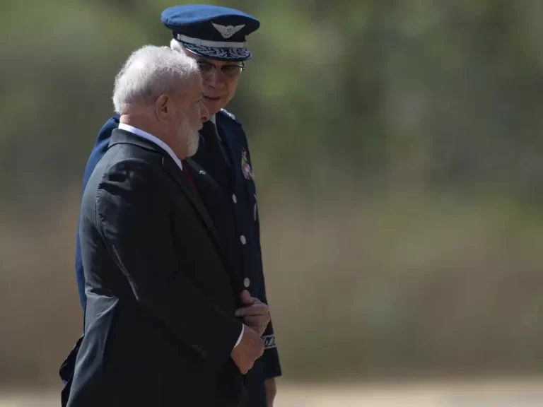 Comandante da FAB quer “investigação completa” e punição em caso de “tentativa de golpe”