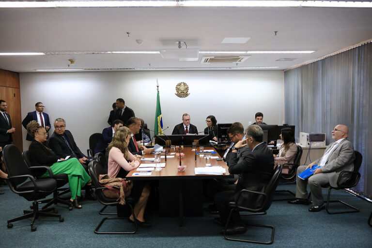 STF volta a proibir a apreensão de menores sem flagrante nas praias do Rio
