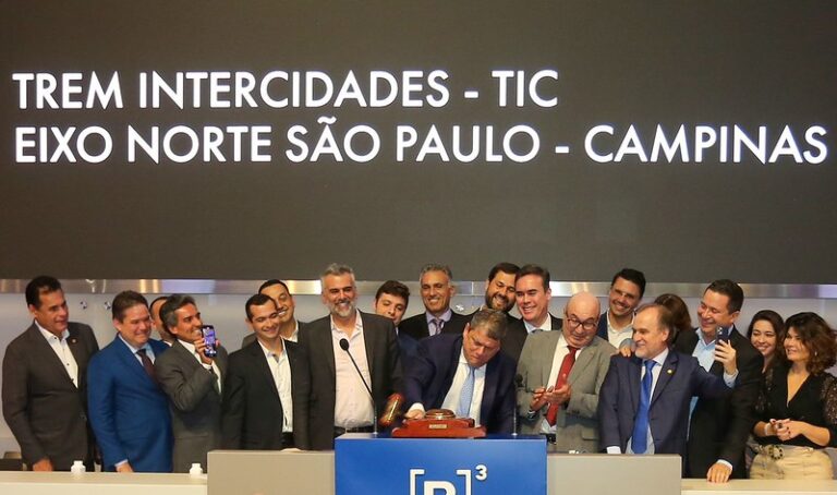 Consórcio com gigante chinês vence leilão do trem SP-Campinas com proposta única