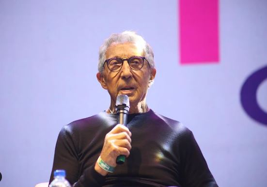 Abilio Diniz é internado com pneumonia