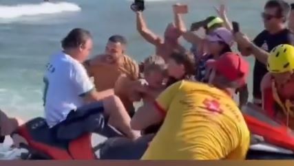 A base vem forte: crianças gritam “eu te amo” para Bolsonaro em Angra dos Reis