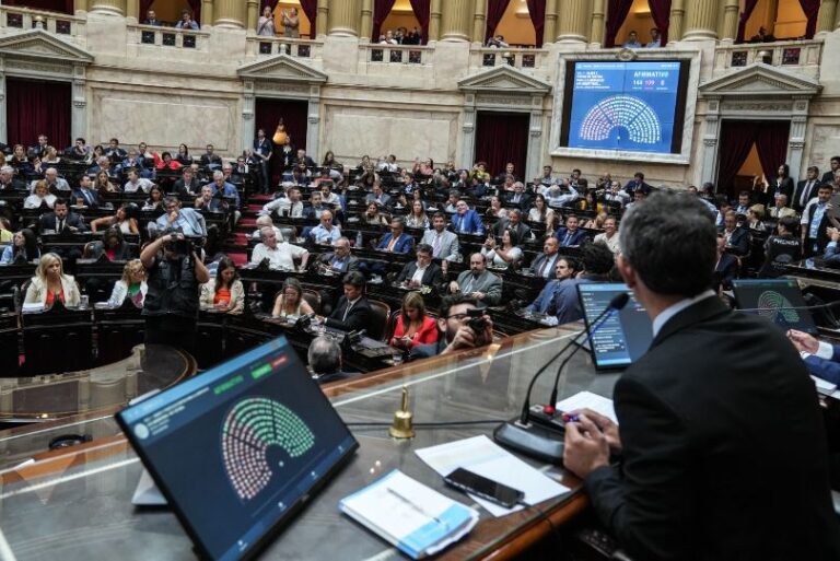 Argentina: deputados aprovam ‘versão geral’ do projeto de Milei