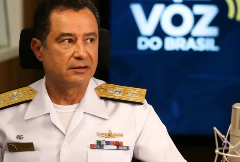 Defesa ironiza denúncia contra almirante da Marinha: “influência por telepatia?”