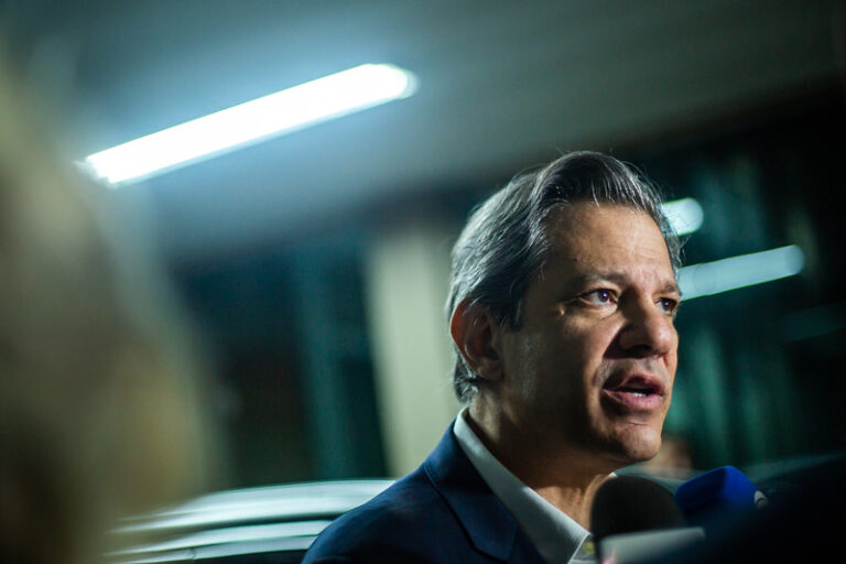 Haddad pede apoio da Febraban para projetos de ‘fomento’ de crédito