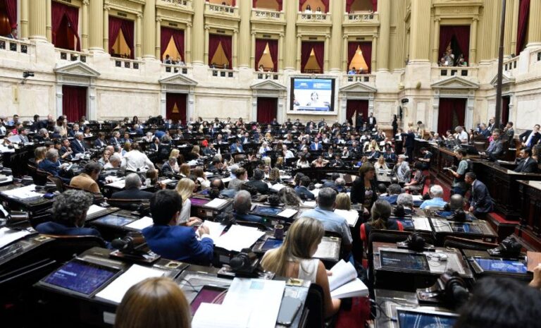 Em derrota de Milei, ‘Lei Geral’ volta à estaca zero no Congresso argentino