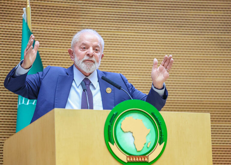 Pedido de impeachment de Lula tem mais assinaturas do que os que derrubaram Dilma e Collor