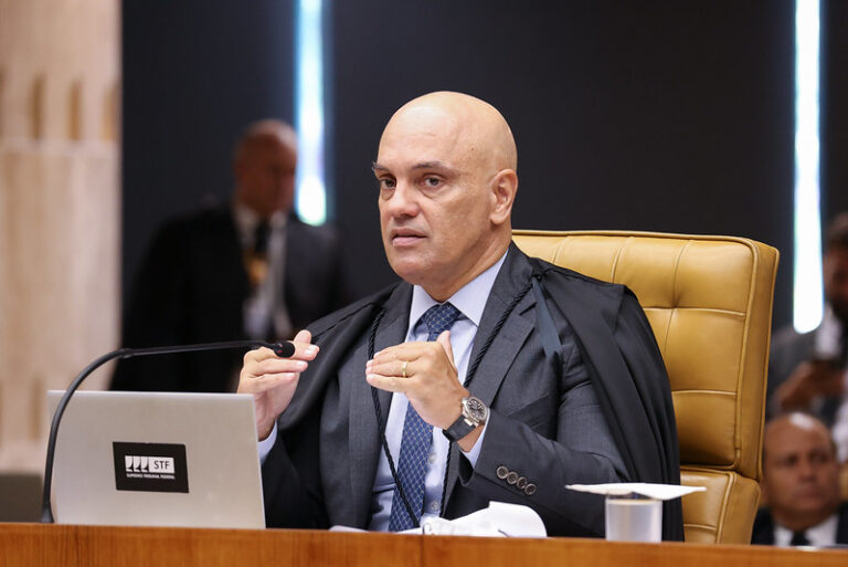 STF forma maioria para rejeitar recurso de Bolsonaro contra Moraes