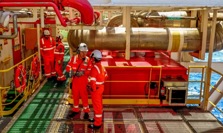 Estatal chinesa arremata 500 mil barris de petróleo do pré-sal