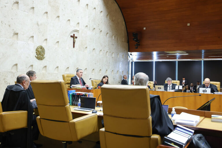 Novo pedido de vista suspende julgamento sobre porte de maconha no STF