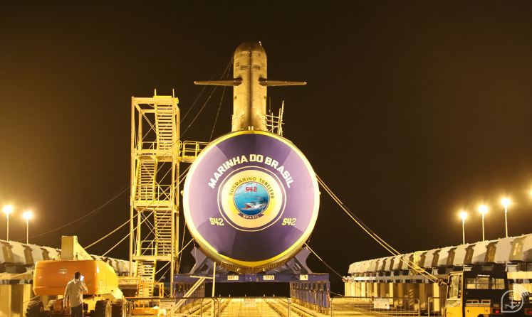 Marinha convida Janja para ser madrinha de submarino