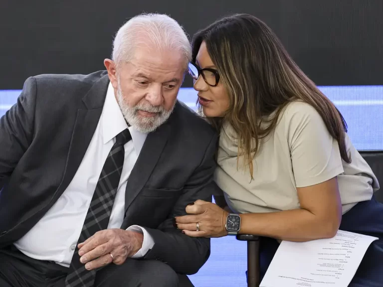 Janja já soma mais dias fora do Brasil do que Lula