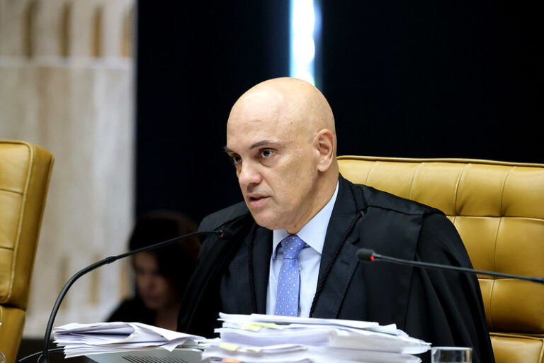 Governo argentino encaminha a Moraes lista de refugiados brasileiros do ‘8 de Janeiro’