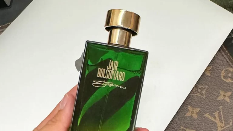 Bolsonaro terá linha exclusiva de perfumes by Agustin Fernandez