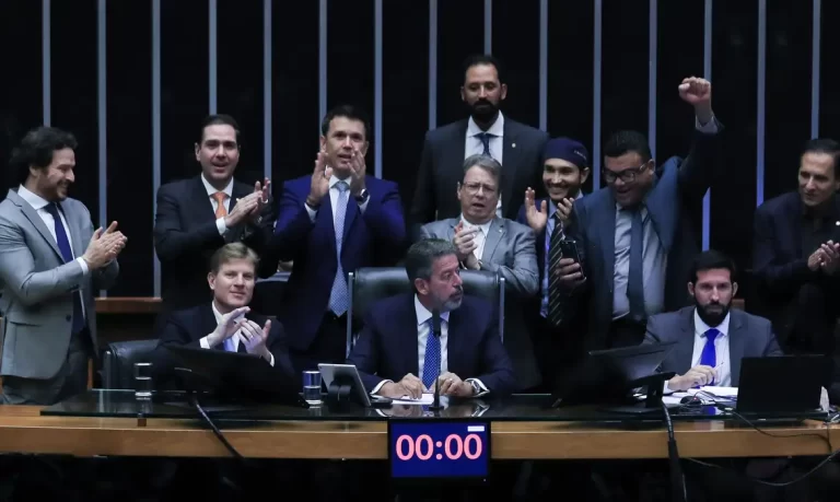 Câmara restringe beneficiados e aprova teto de R$ 15 bi até 2026 para incentivo ao setor de eventos