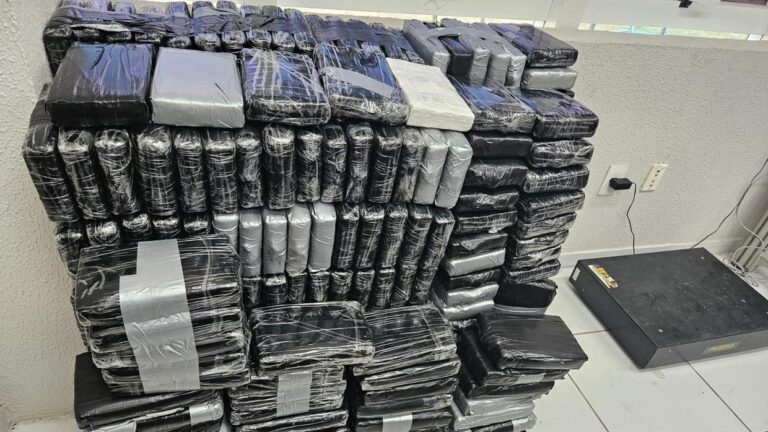Dupla presa com 410 kg de cocaína no Ceará é absolvida pela Justiça Estadual