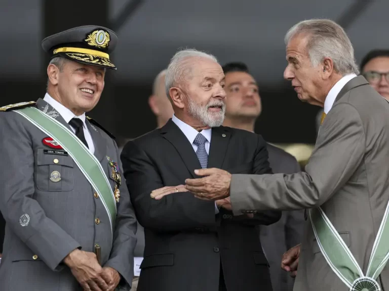 Exército está ‘preocupado’ com a classificação dos EUA sobre o PCC e CV