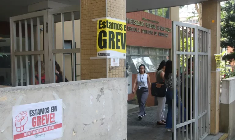 Governo Lula propõe 9% de reajuste a servidores da educação em 2025