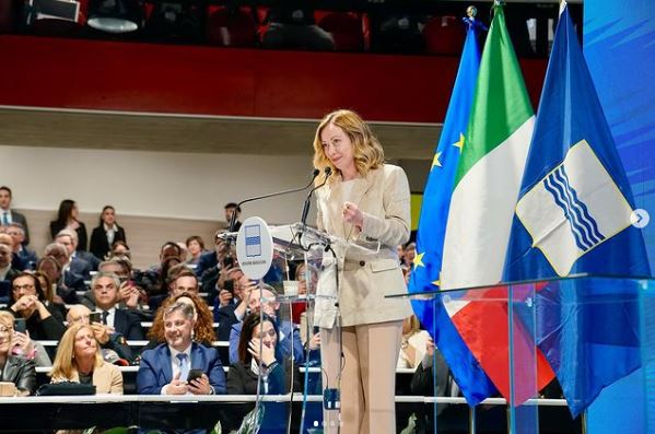 Projeto de Meloni para eleição direta na Itália avança no Senado
