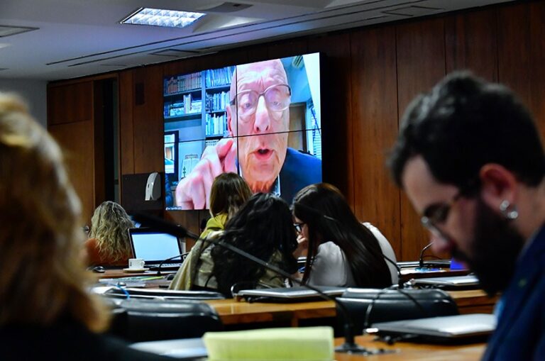Parlamentares sustentam que PEC não privatiza praias