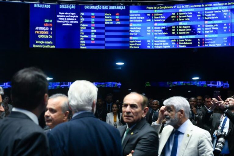 Senado aprova retorno do ‘DPVAT’ e libera R$ 15 bi para o governo