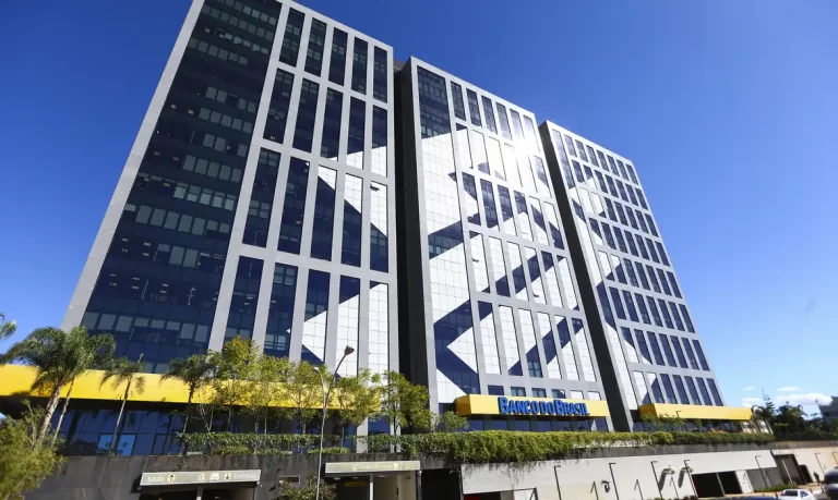 De queridinha à desconfiança: ações do BB decepcionam e perdem atração