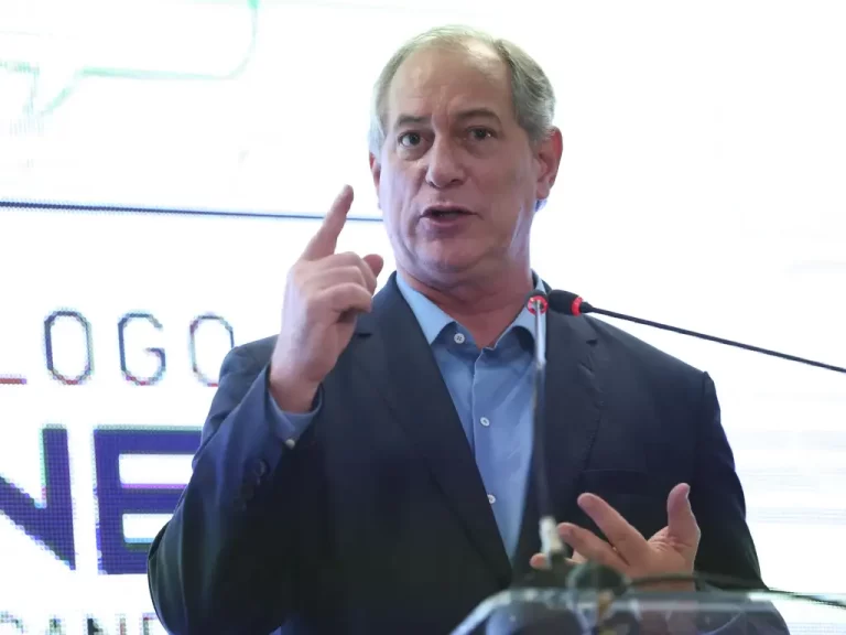 Justiça autoriza busca e apreensão na casa de Ciro Gomes para pagamento de dívida