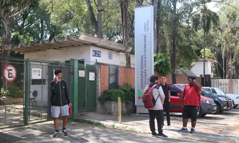 Orçamento das Universidades Federais terá corte de R$ 400 milhões em 2026