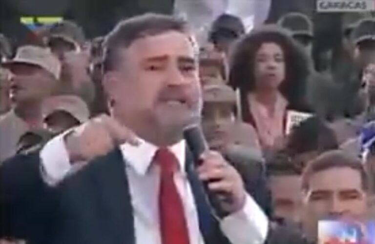 Bolsonaro chama Paulo Pimenta de ‘interventor’ do RS e relembra homenagem do Ministro a Maduro e Ortegra