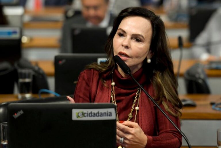 Senado aprova prazo maior para estudantes em caso de nascimento de filho ou adoção