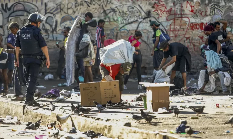 Justiça de SP proíbe Guarda Civil de utilizar bombas e balas de borracha na cracolândia