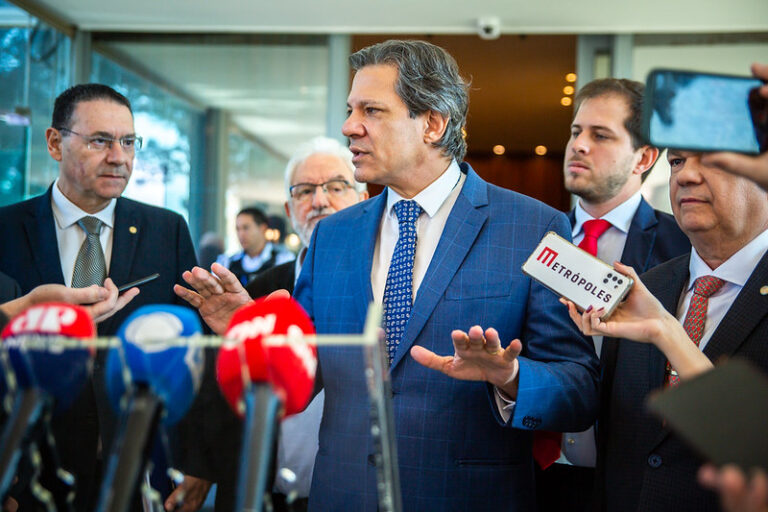 Haddad não responde quem é o ‘pai’ da isenção de impostos da carne