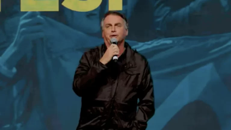 Bolsonaro discursa na abertura do CPAC Brasil