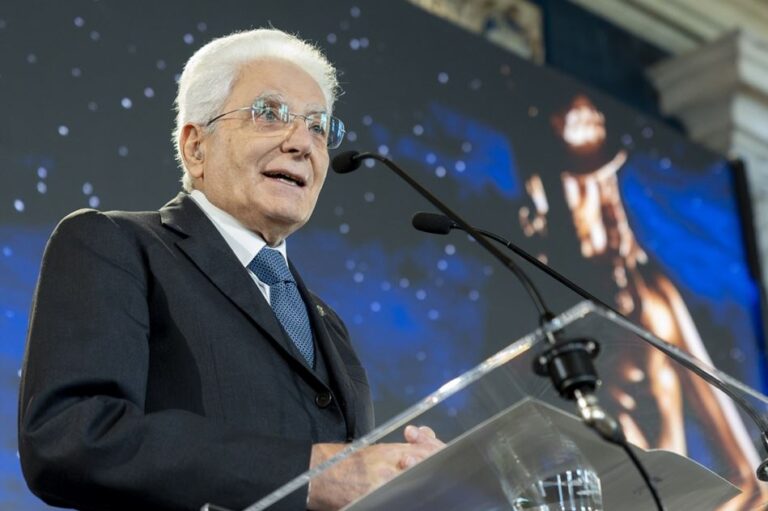 Presidente da Itália chega ao Brasil
