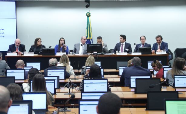 Estados e municípios podem elevar cashback da reforma tributária por legislação própria
