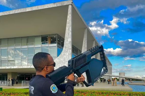 GSI diz ter derrubado 13 drones em eventos com Lula em 2024