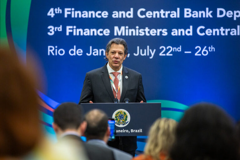 Governo quer criar ‘Pix dos impostos’ com os bancos