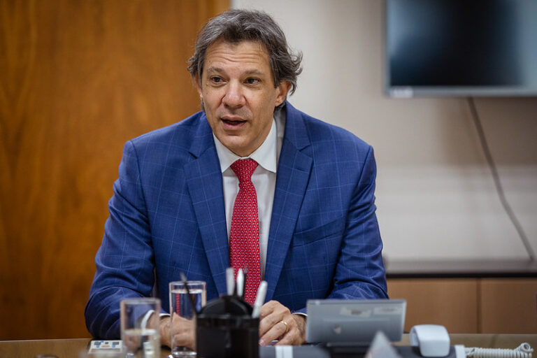 Haddad diz que é ‘possível’ haver contingenciamento e bloqueio no Orçamento deste ano