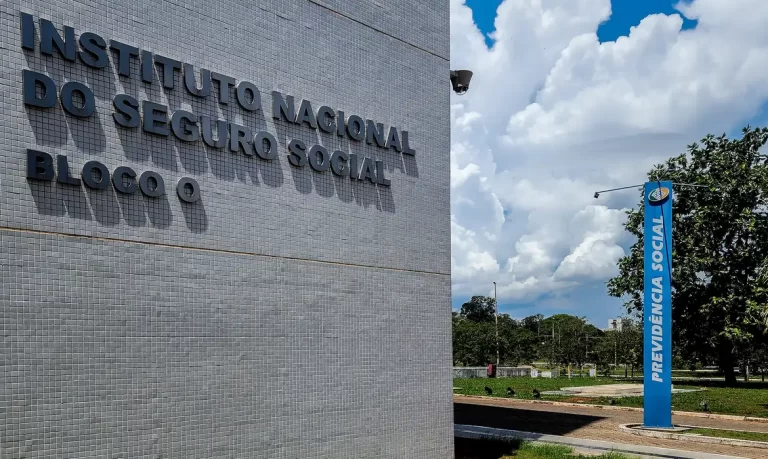 Greve no INSS: STJ manda categorias garantirem mínimo de 85% das equipes