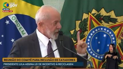 Lula dá pito em assessor após Ministros não aparecerem em lançamento de programa: “seriedade nisso”
