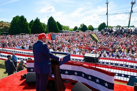 Trump: “Deus evitou o pior”