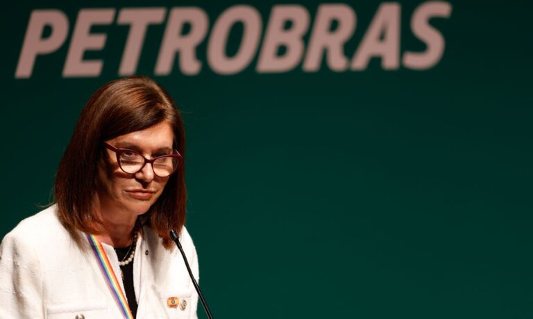 Petrobras ‘não vai fazer nada’ com preço da gasolina, mesmo com alta do petróleo