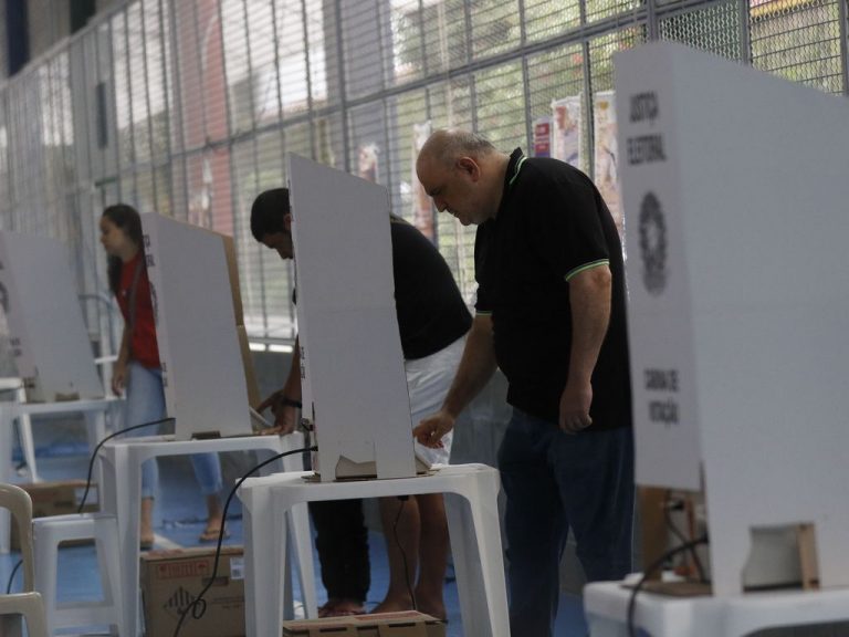 83 deputados são candidatos nas eleições municipais este ano